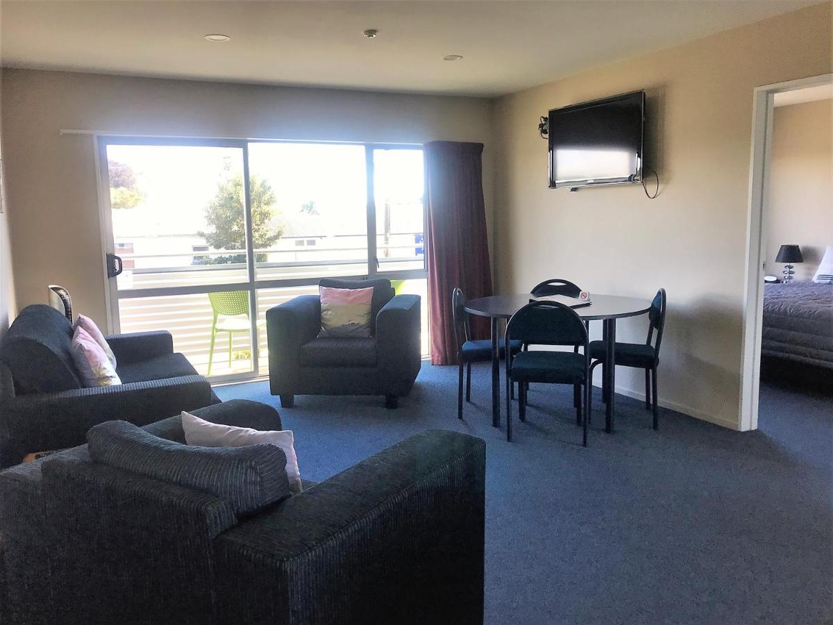 Phoenix Motels Temuka Exterior photo